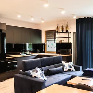 https://lemon-park-apartments.poznan-hotels.com