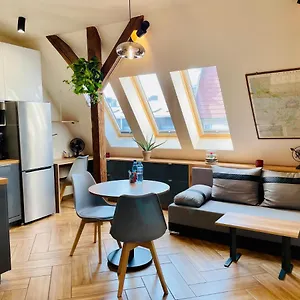 https://attic-studio-pozna-jeyce.poznan-hotels.com