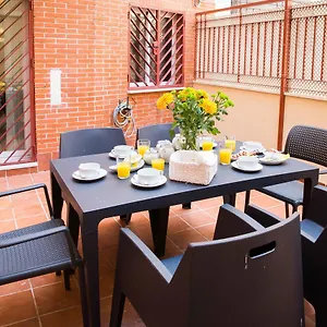 https://holidays2malaga-victoria.es-andalucia.com